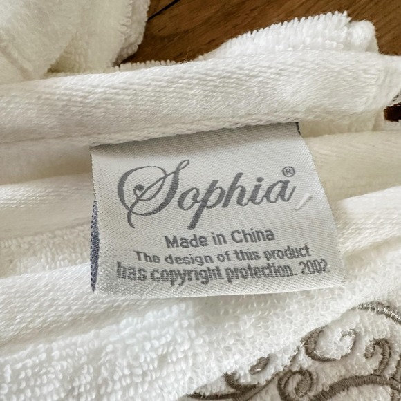 VTG New 100% Cotton White Towel Set Of 3 Silver Embroidered Filigre Decorative - Picture 3 of 11